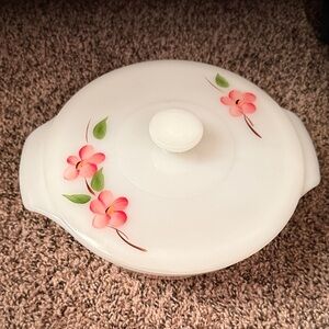 Fire King Peach Blosson 1qt 436 Floral White Lidded Dish